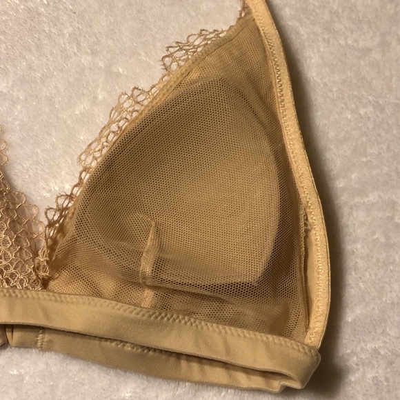 Victoria’s Secret NWT Lace Triangle Bralette - Picture 5 of 7